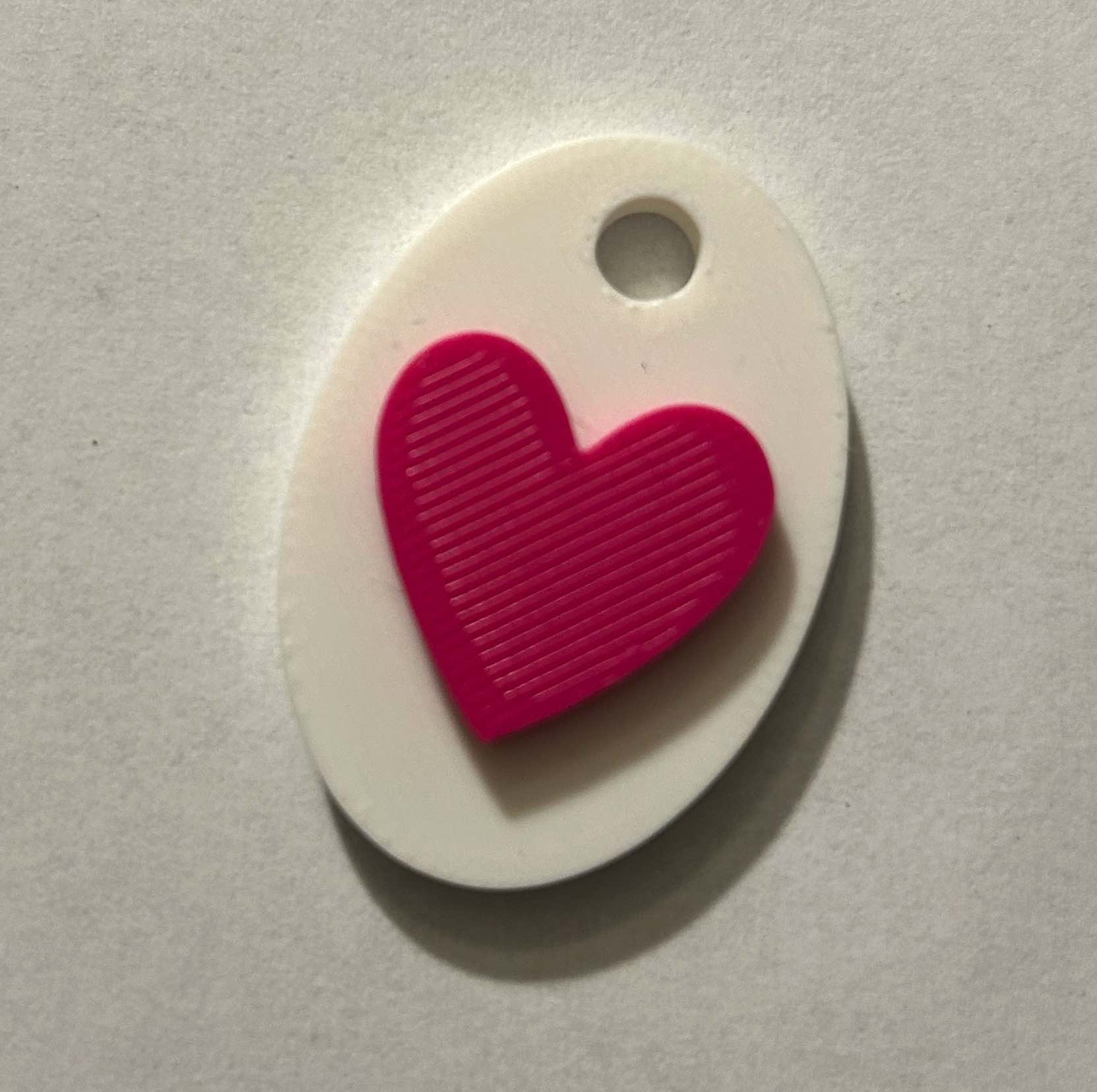 Heart-shaped 3D-printed keychain (white)