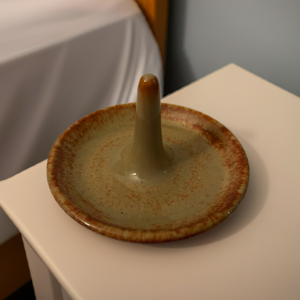 Handmade Ceramic Ring Holder (orange)