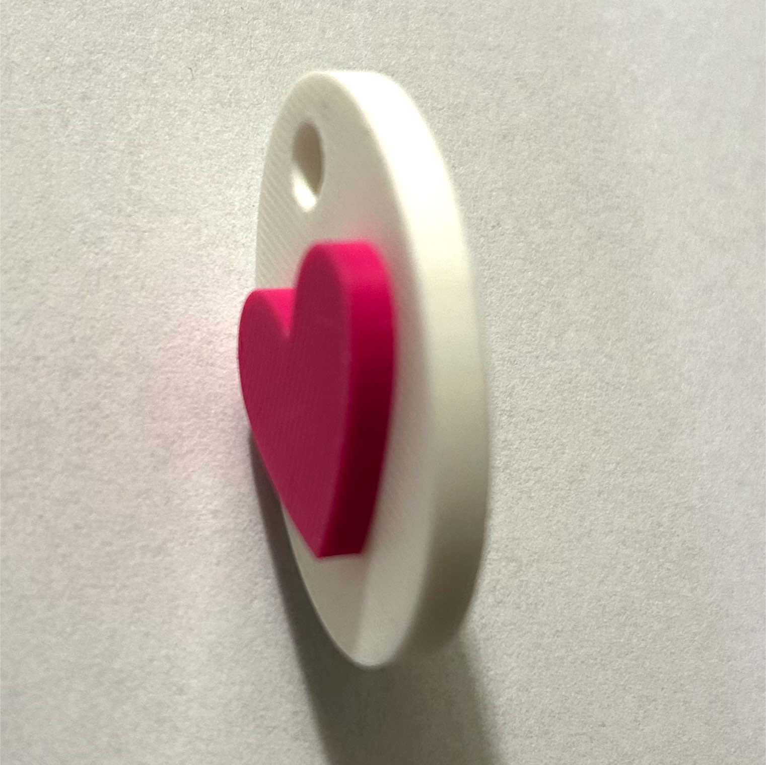 Heart-shaped 3D-printed keychain (white)