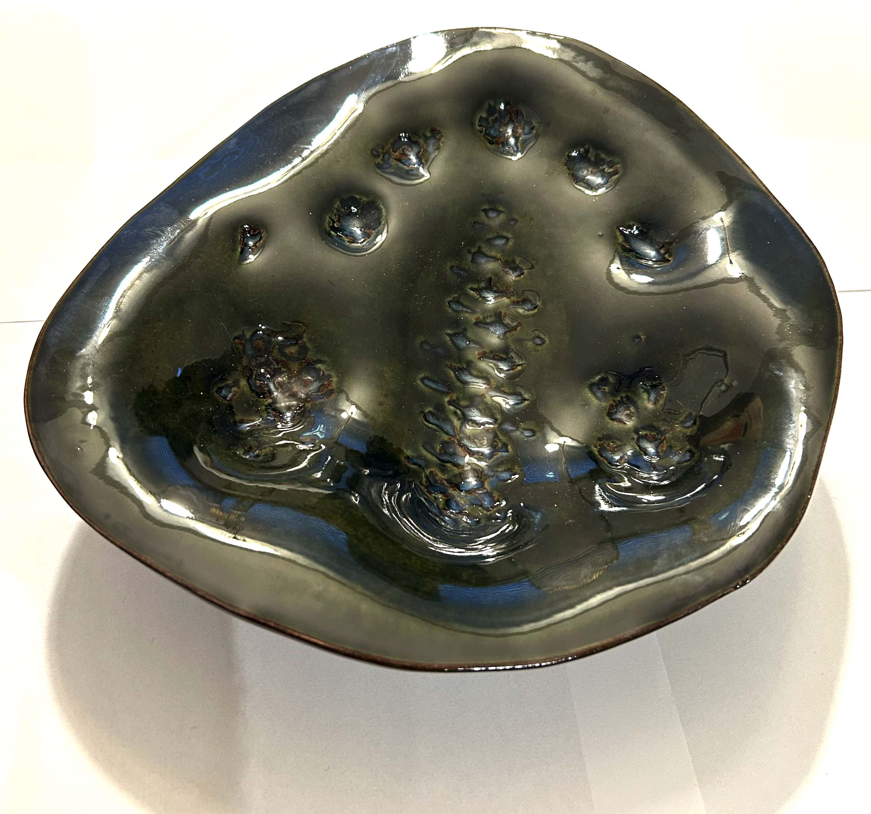 Handcrafted Pinecone-Themed Decorative Plate