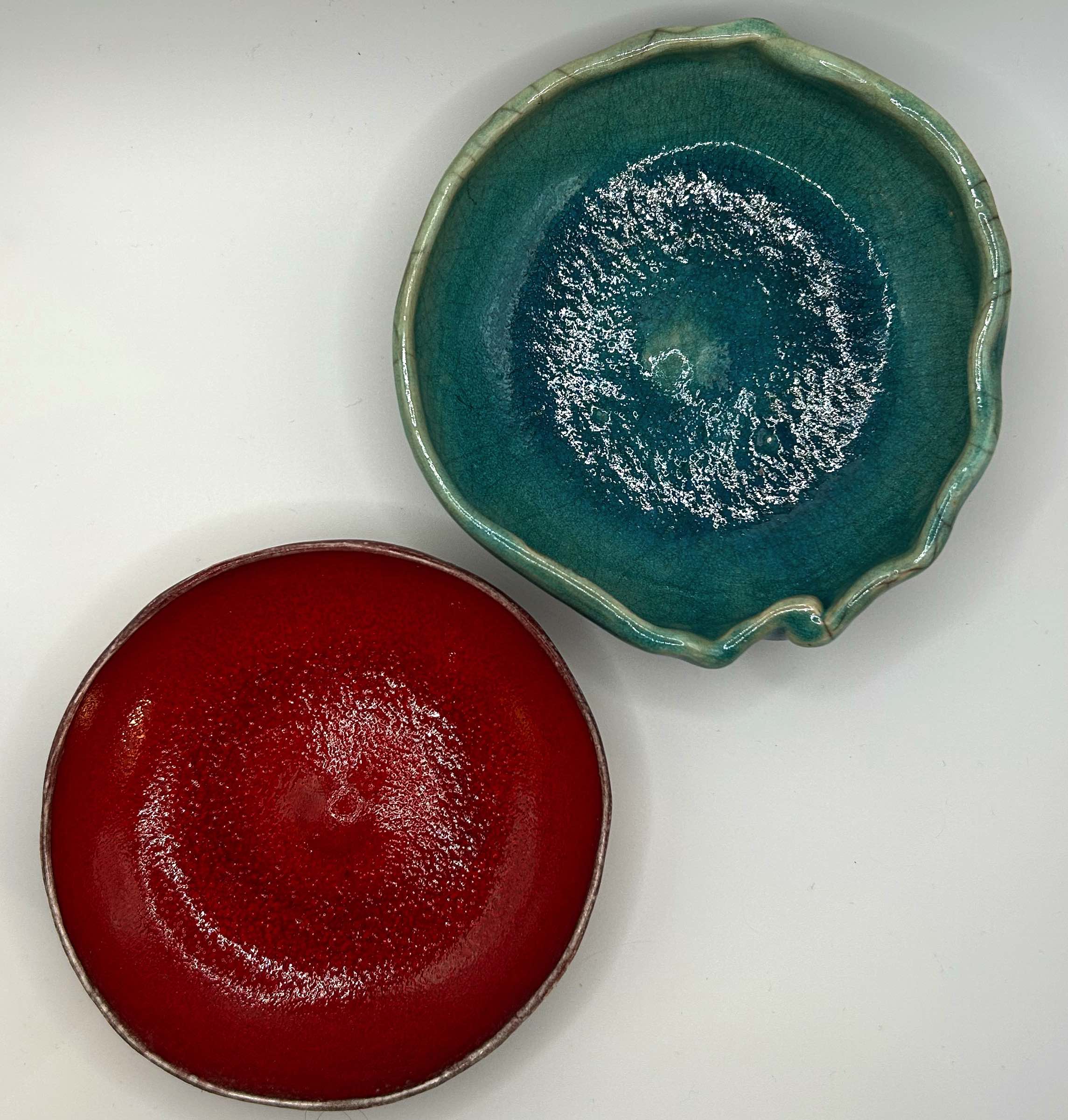 Two Decorative Plates Bundle (blue and red)